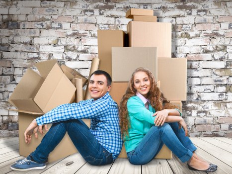 Student removals van ready for a move in Bromley